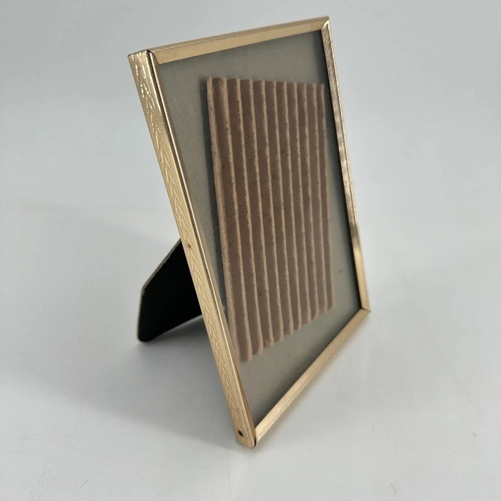 N/A gold tone